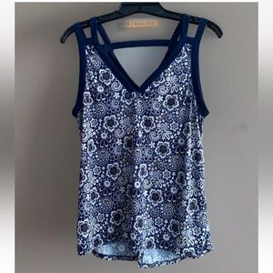 Women’s Sleeveless Blue Floral Tank Top Strappy Sz Med/Lg No Tag Slightly Used